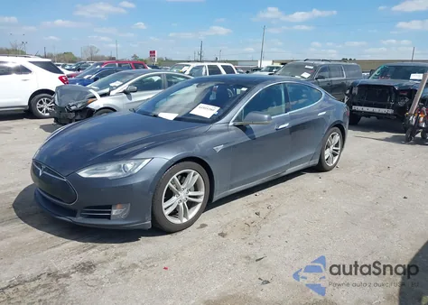 2015 Tesla Model S 70D/85D/P85D z USA, uszkodzony, nr VIN 5YJSA1S26FF085821